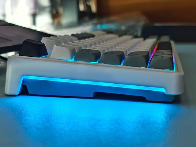 K加持:SKN青龙87机械键盘开元棋牌app国风设计+双8(图4) K加持:SKN青龙87机械键盘开元棋牌app国风设计+双8(图4)