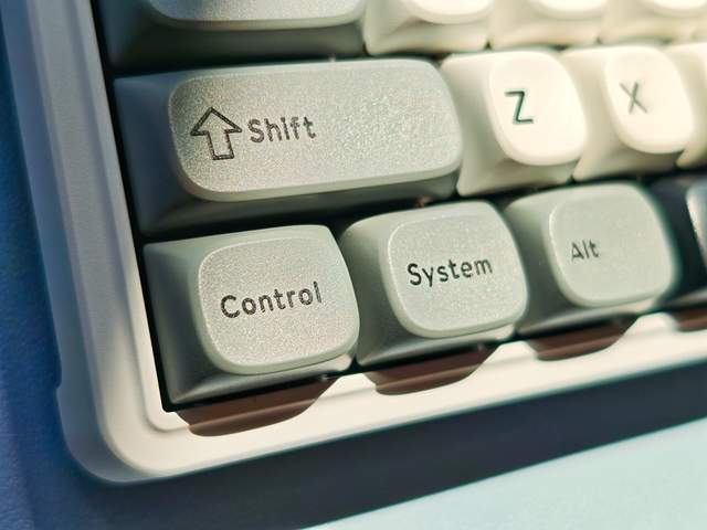 K加持:SKN青龙87机械键盘开元棋牌app国风设计+双8(图8) K加持:SKN青龙87机械键盘开元棋牌app国风设计+双8(图8)