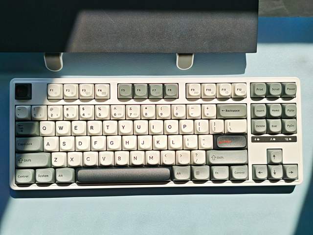 K加持:SKN青龙87机械键盘开元棋牌app国风设计+双8(图18) K加持:SKN青龙87机械键盘开元棋牌app国风设计+双8(图18)